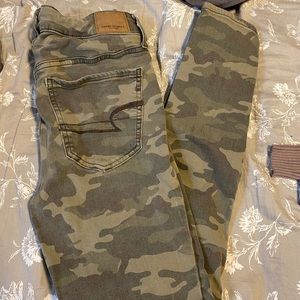American Eagle camp super stretch skinny jean. 6